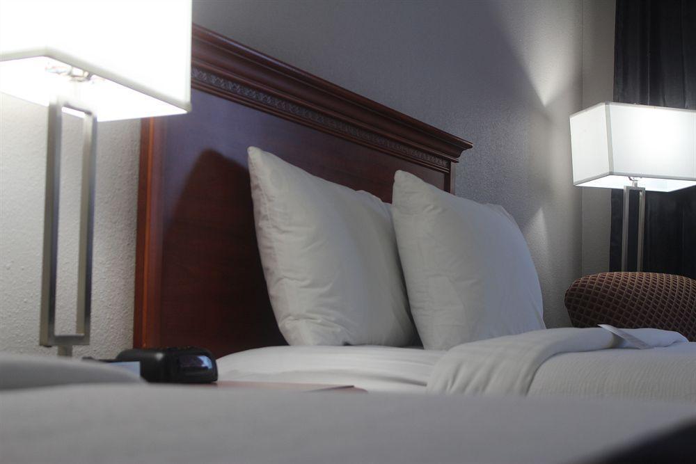 Country Inn & Suites By Radisson, Lackland Afb San Antonio , Tx Екстериор снимка
