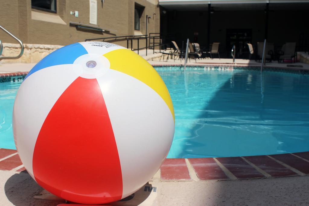 Country Inn & Suites By Radisson, Lackland Afb San Antonio , Tx Екстериор снимка